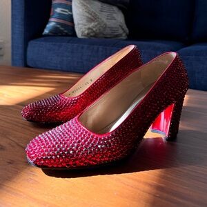 Embellished Stuart Weitzman heels 👠 Red ruby rhinestones